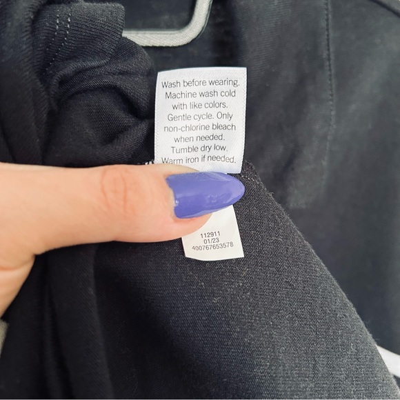 Apt. 9 Black and White Stripe Polo Shirt Men’s Medium - Picture 8 of 8